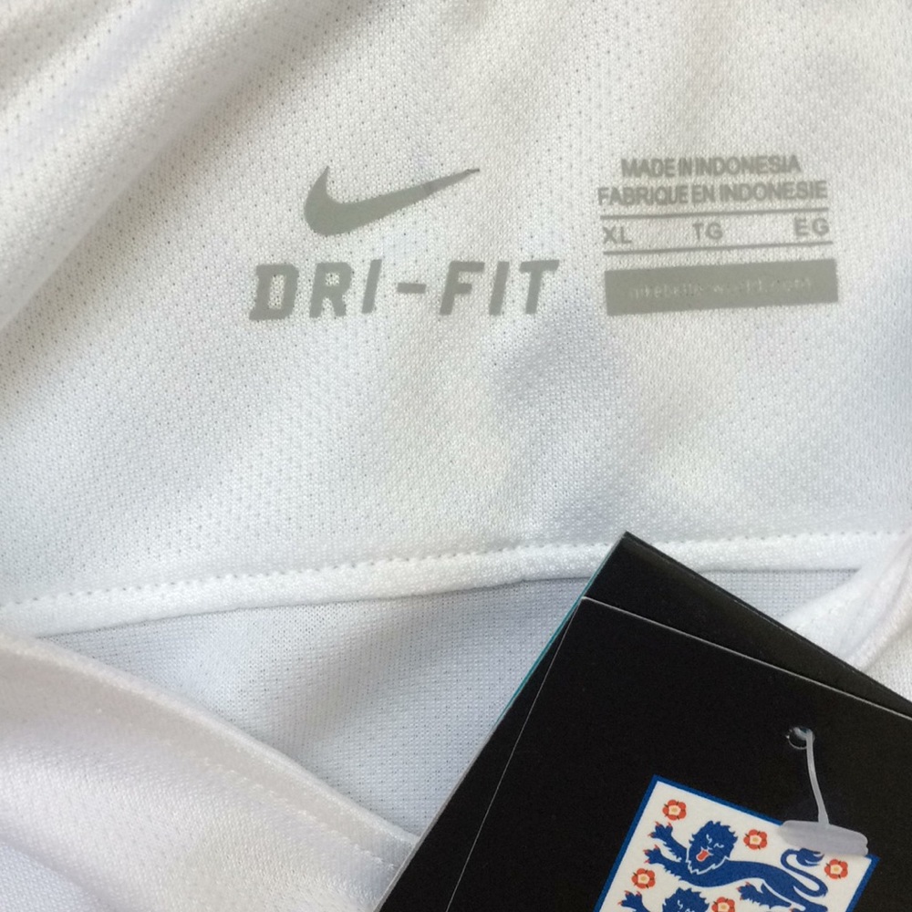 England Home Jersey-OPEN TO OFFERS!😊💵💵 - Picture 14 of 14